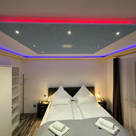 Modern Apartments Neuburg P - Top - 2 Zimmer, Komfort, Balkon, Wi-Fi, Smart Tv, Grosse Dusche, Kueche 노이부르크 안 데어 도나우 외부 사진