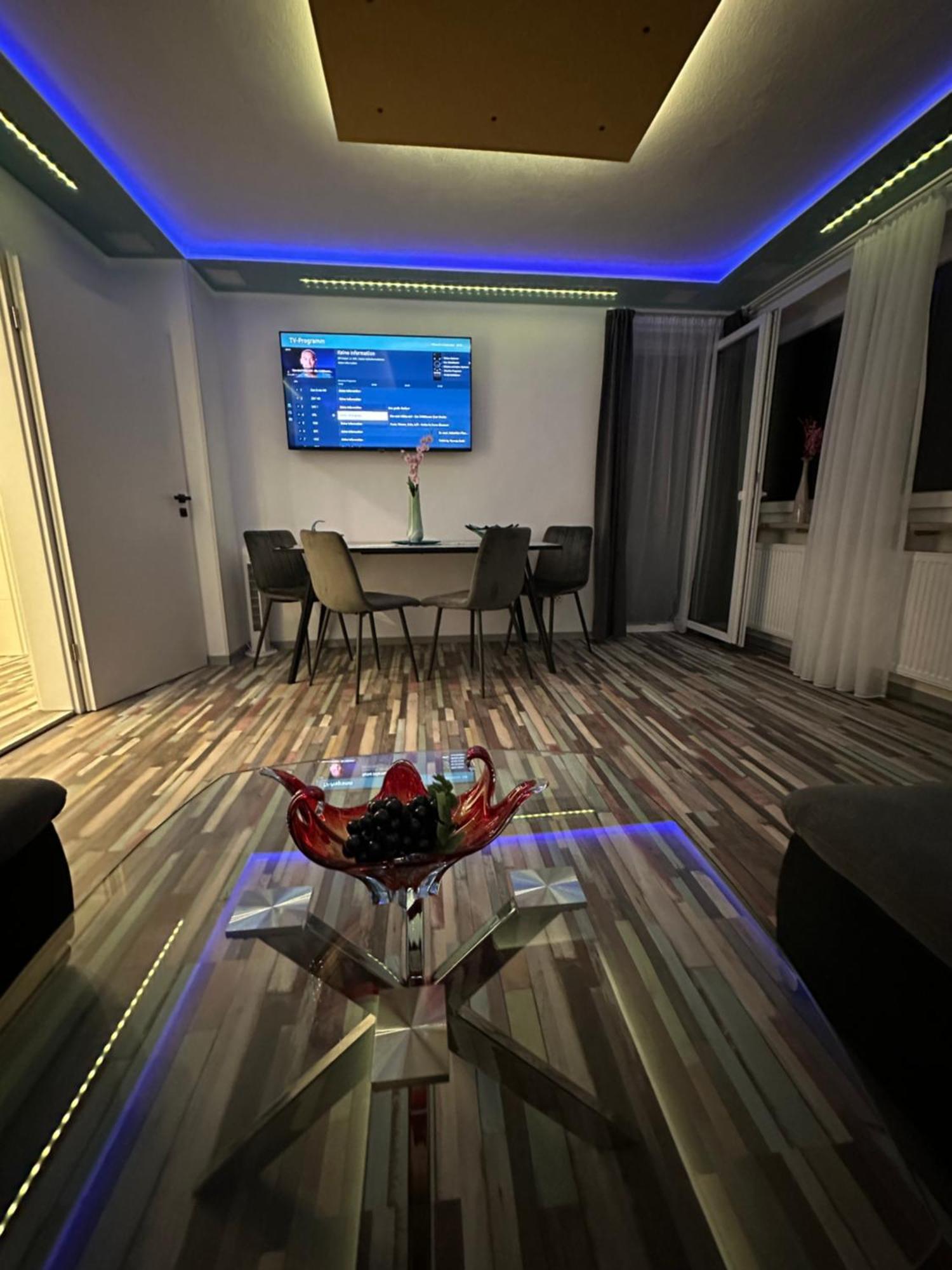 Modern Apartments Neuburg P - Top - 2 Zimmer, Komfort, Balkon, Wi-Fi, Smart Tv, Grosse Dusche, Kueche 노이부르크 안 데어 도나우 외부 사진