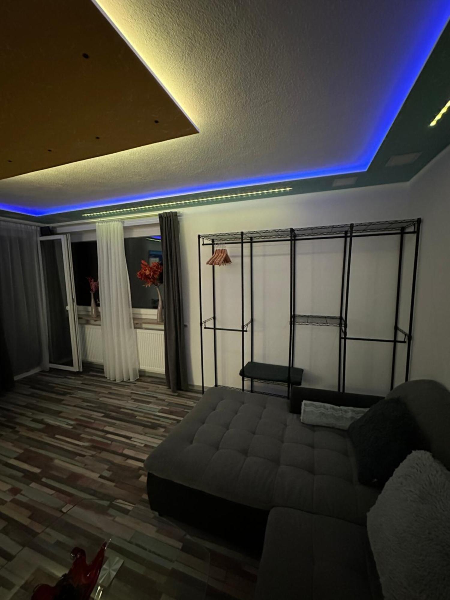 Modern Apartments Neuburg P - Top - 2 Zimmer, Komfort, Balkon, Wi-Fi, Smart Tv, Grosse Dusche, Kueche 노이부르크 안 데어 도나우 외부 사진