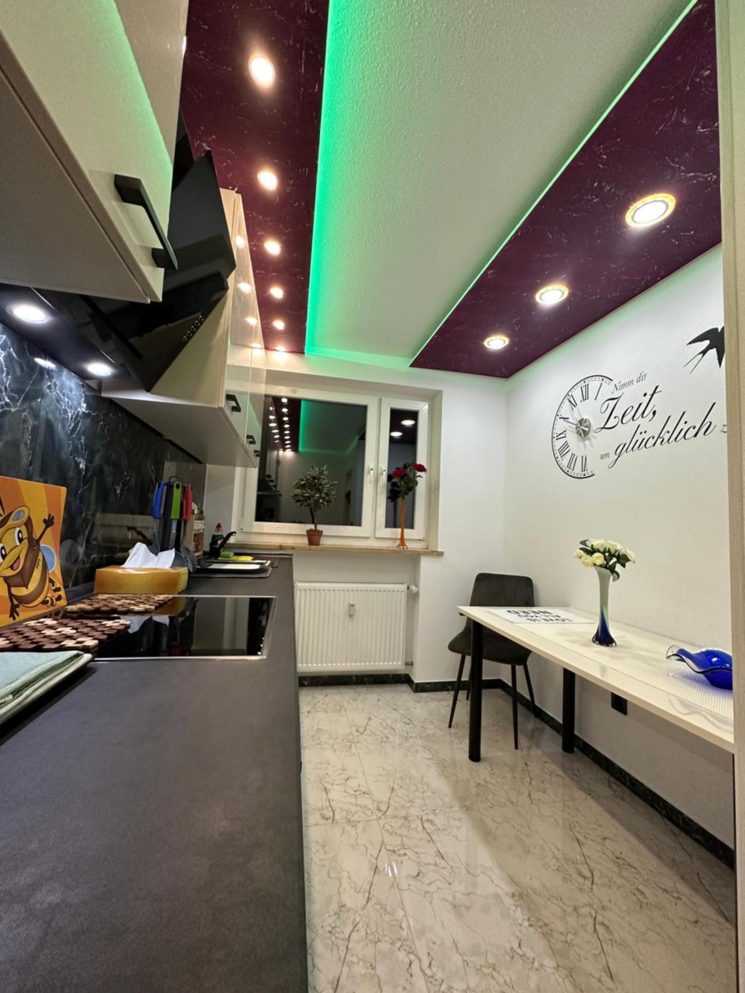 Modern Apartments Neuburg P - Top - 2 Zimmer, Komfort, Balkon, Wi-Fi, Smart Tv, Grosse Dusche, Kueche 노이부르크 안 데어 도나우 외부 사진