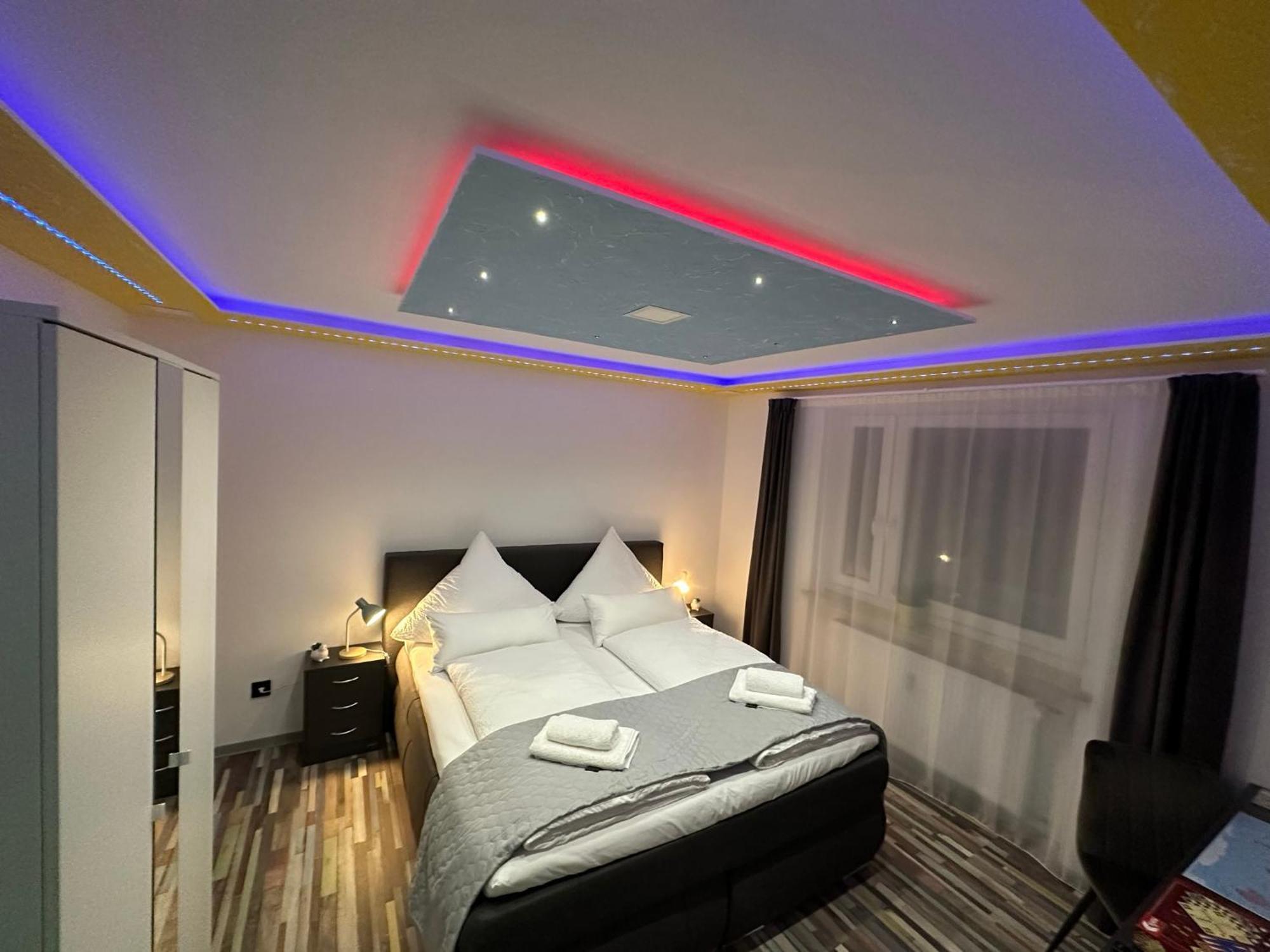 Modern Apartments Neuburg P - Top - 2 Zimmer, Komfort, Balkon, Wi-Fi, Smart Tv, Grosse Dusche, Kueche 노이부르크 안 데어 도나우 외부 사진