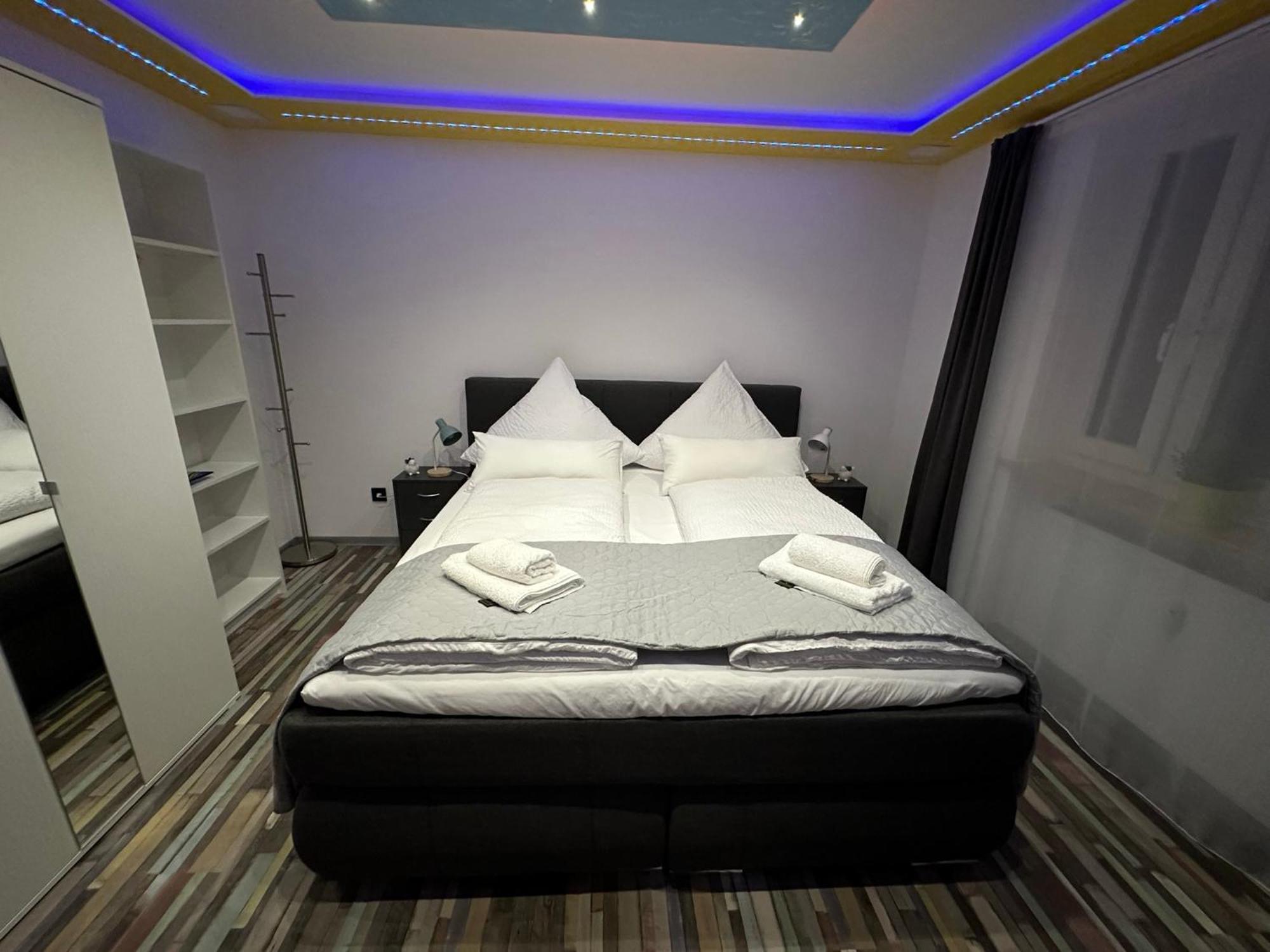 Modern Apartments Neuburg P - Top - 2 Zimmer, Komfort, Balkon, Wi-Fi, Smart Tv, Grosse Dusche, Kueche 노이부르크 안 데어 도나우 외부 사진